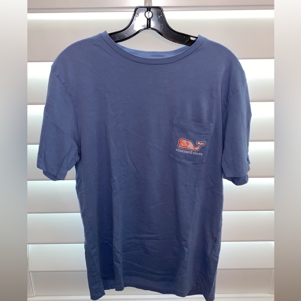 Men’s Vineyard Vines t-shirt